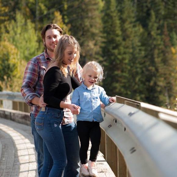 Meet your Posher, Jennifer - Picture 1 of 1